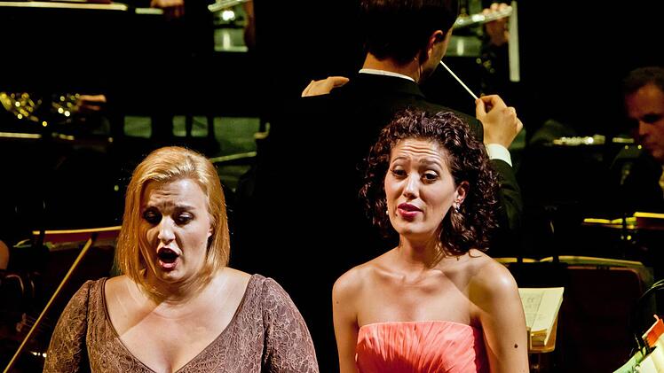 Impressionen vom Gala-Abend des Coburger Landestheaters.Foto: Jochen Berger