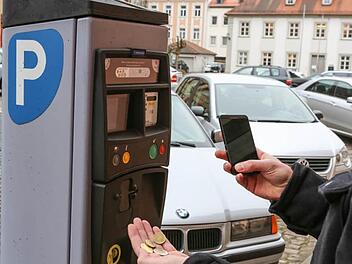 In Bamberg muss der Parker auch weiterhin das abgezählte Kleingeld bereithalten.  Foto: Barbara Herbst