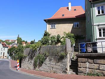 Nahe der Karmelitenkirche liegt das restaurierte Anwesen der Familie Vetterling, das von außen und innen sein Alter zeigen darf. Foto: Barbara Herbst