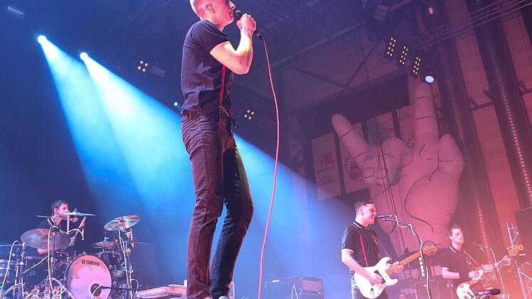 Kraftklub begeisterte das Bamberger Publikum.  Foto: RiegerPress