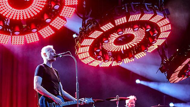 2007 war die Band zuletzt auf der Zeppelinstage in N&uuml;rnberg zu Gast: Die &Auml;rzte standen gestern als Headliner bei Rock im Park auf der B&uuml;hne. Foto: Matthias Hoch