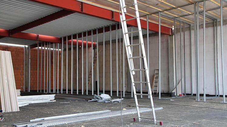 Außerdem wird noch eine Trennwand eingezogen.