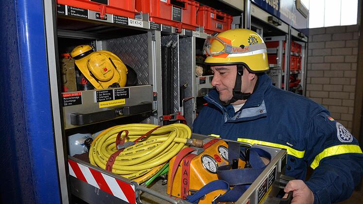 So sieht die Einsatzarbeit für THW-Mitarbeiter Burger in Franken aus. Foto: Ronald Rinklef / Archiv