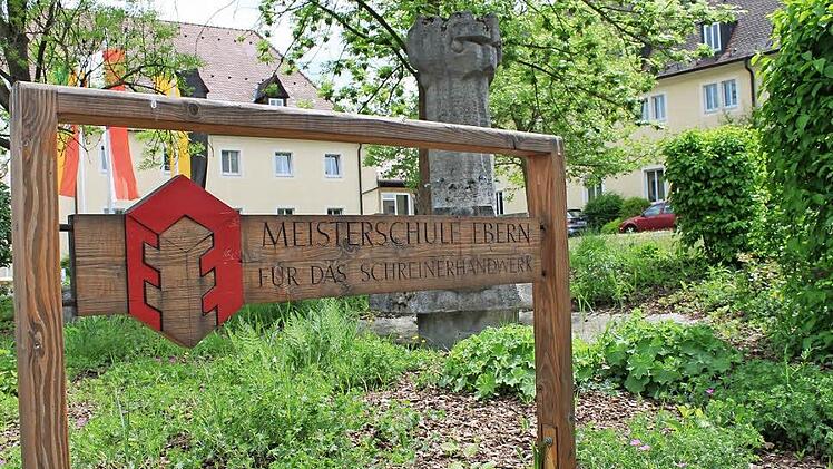 Die Meisterschule Ebern für das Schreinerhandwerk ist auch über Franken hinaus beliebt.  Foto: Janina Reuter