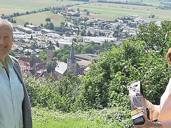 Brigitte Pakosch dankte Dieter Köpf für seinen Einsatz.  Foto: Brigitte Hamm