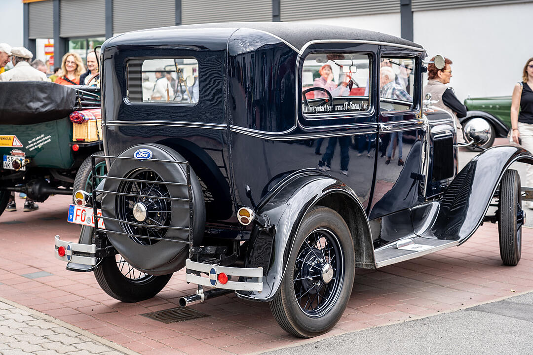 Einzigartige, historische Automobile aus der Vorkriegszeit konnten bewundert werden!