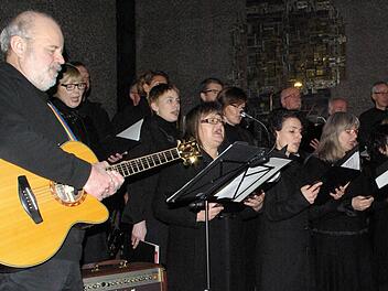 Die Gesangs- und Instrumetnalgruppe Guig überraschte mit ihrem neuen Propjekt zu den Ich-bin-Worten Jesu. Fotos: Elisabeth Assmann