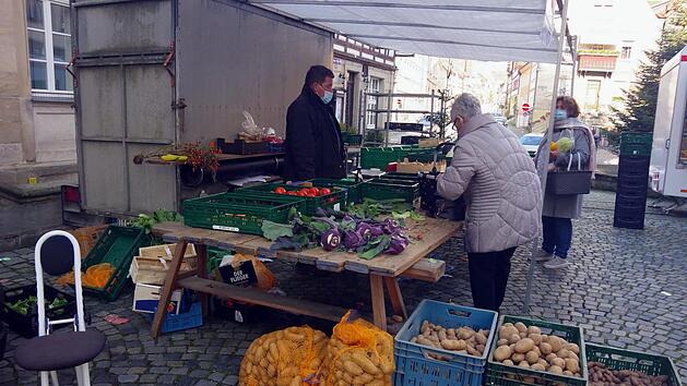 Eine beliebte Anlaufstelle f&uuml;r den Gem&uuml;seeinkauf ist der Stand von Andreas Sittig.Heike Sch&uuml;lein