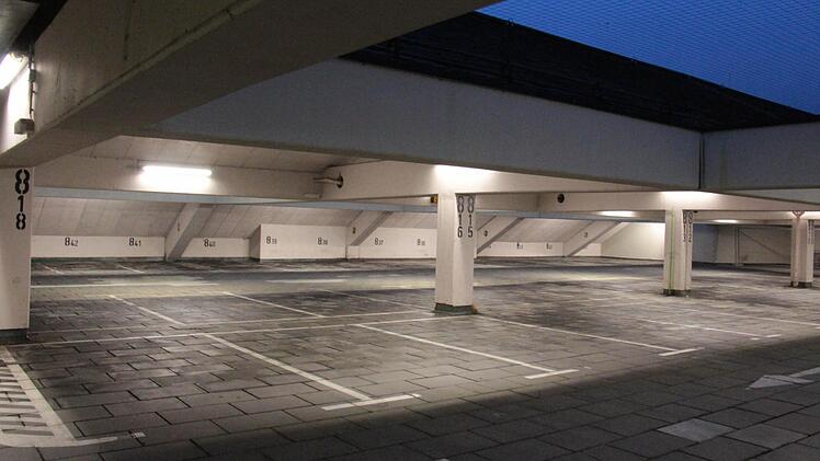 Nur das Parkdeck ganz oben ist noch nicht saniert.