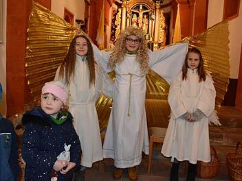 Das Christkind und seine Helfer kommen auf den Diebacher Adventsmarkt.  Foto: Elisabeth Assmann/Archiv