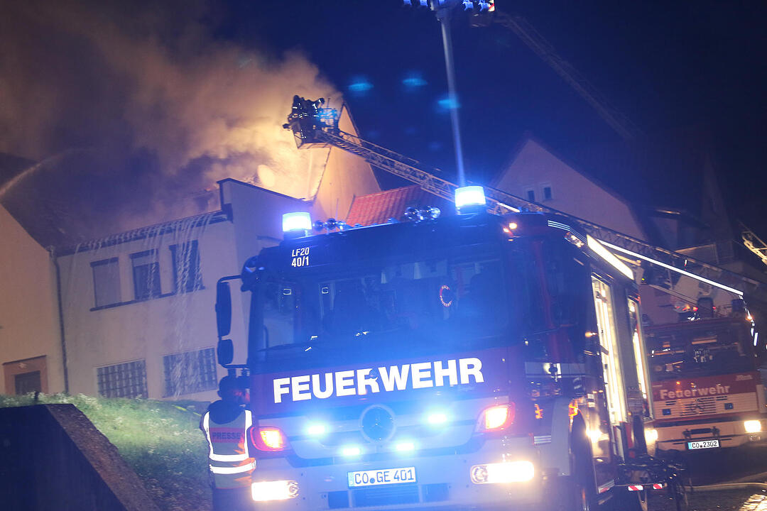 Dachstuhlbrand in Grub am Forst