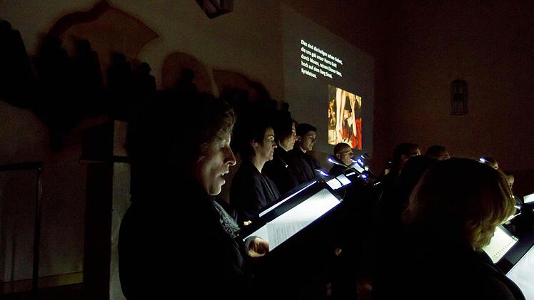 Die "Kleine Kantorey" und der Projektchor "Vox nova" beeindruckten bei ihrem gemeinsamen Auftritt in der Coburger Johanneskirche. Foto: Jochen Berger