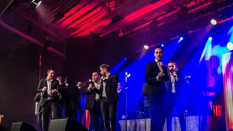 "Best of" lautete das Motto beim Gastspiel der Show "The 12 Tenors" im sehr gut besuchten Coburger Kongresshaus.Foto: Jochen Berger