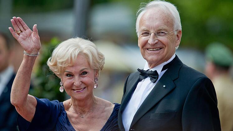 Der ehemalige bayerische Ministerpräsident Edmund Stoiber (CSU) und seine Frau Karin. Foto: dpa