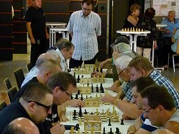 Die Köpfe rauchten beim Blitzschachturnier im Gemeindezentrum der IKG Bamberg. Fotos: Marion Krüger-Hundrup