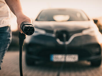 E-Auto, Laden, Ladekabel, Gericht, Urteil