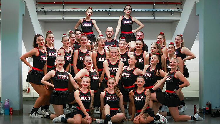 Erfolgreicher Cheerleading-Auftritt: Bamberger Lucky Bears mit Meistertitel und wichtiger Qualifikation