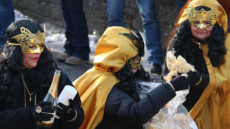 Faschingszug Schwärzelbach  Foto: Gerd Schaar