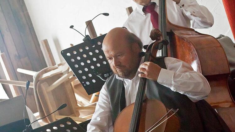 Der Musizierkreis Neustadt bei seinem Gastspiel in Meilschnitz.Foto: Jochen Berger