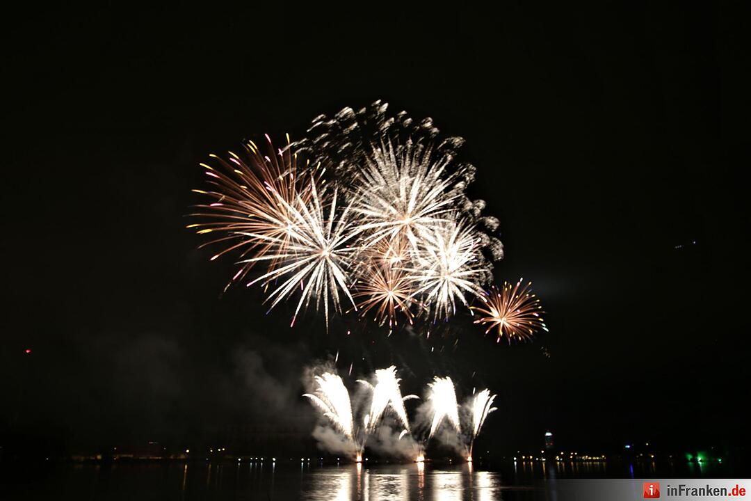 03Volksfest Nürnberg - das Feuerwerk