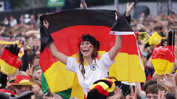 Partystimmung in Berlin bei der EURO 2024! - Diesmal wird es allerdings keine XXL-Fanmeile geben.
