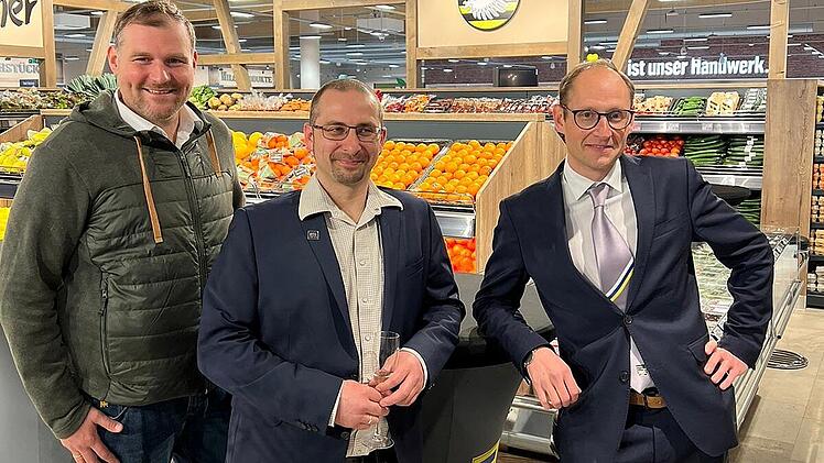 Kreis Coburg: Neues "Einkaufszentrum Oberfranken" eröffnet - Bürgermeister geht Wette ein