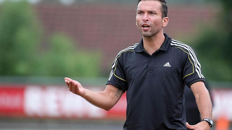 Mario Herrmannsdörfer hört als FCS-Trainer nach der Saison auf. Foto: sportpress