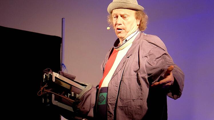 Arnulf Rating kam beim Hammelburger Publikum gut an mit seinem Programm "Akut". Foto: Gerd Schaar