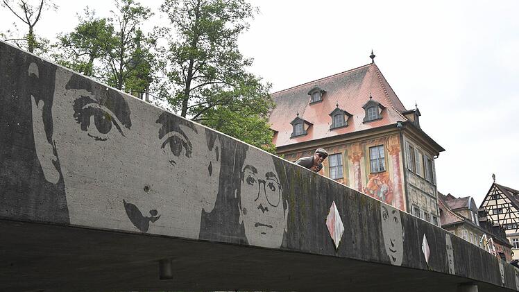 Die Untere Br&uuml;cke im Zeichen von "Reverse Graffiti". Ronald Rinklef