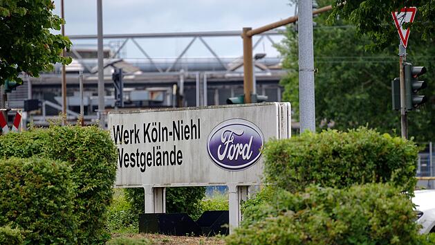 Mitarbeiterversammlung bei den Kölner Ford-Werken
