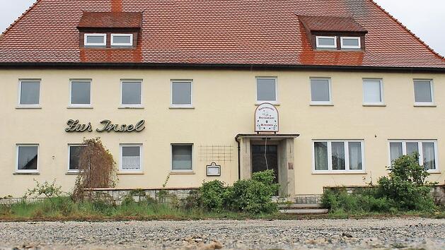 Bereits Mitte Juni wird die ehemalige Gastst&auml;tte abgerissen. Daf&uuml;r entstehen hier 38 neue Wohnungen. Foto: Dominic Buckreus