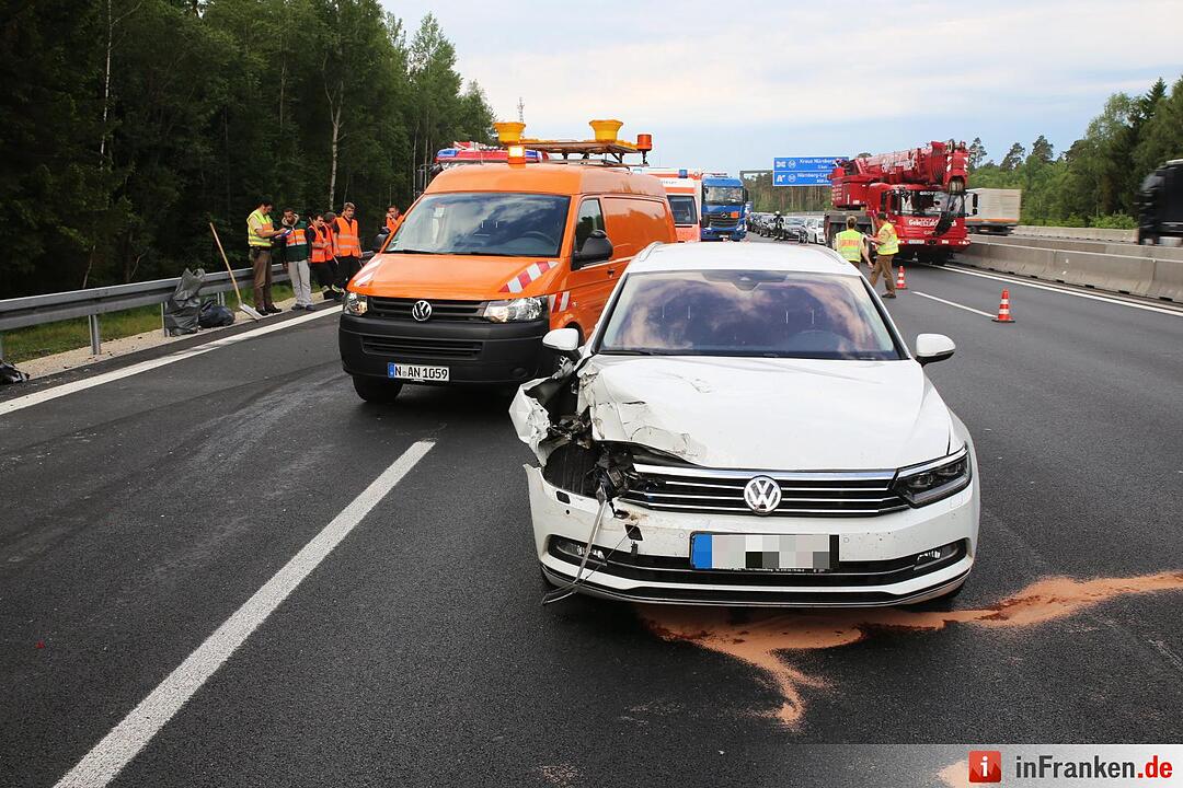 Unfall mit mehreren Fahrzeugen auf der A6 bei Nürnberg-Langwasser