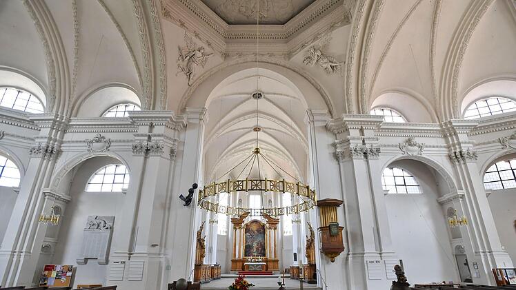 Blick ins Innere der Stephanskirche Foto: Archiv/Ronald Rinklef