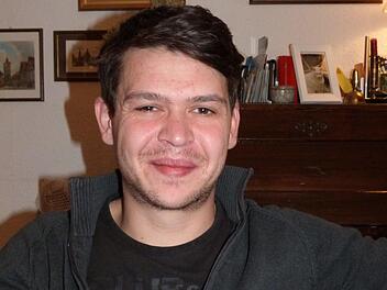 Markus Tischer aus Himmelkron spielt für die Polizei-Nationalmannschaft im Eishockey. Foto: Werner Reißaus