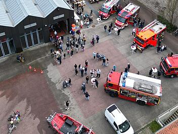 Kitzingen: Feuerwehr verzeichnet großen Erfolg bei Infoveranstaltung - "Außengelände dicht bevölkert" Kitzingen: Feuerwehr verzeichnet großen Erfolg bei Infoveranstaltung - "Außengelände dicht bevölkert"