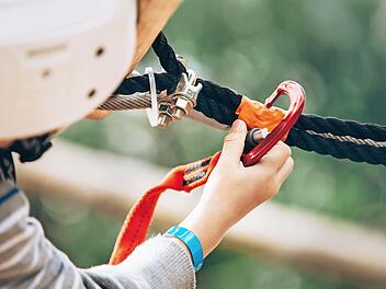 Gut gesichert geht es am 8. Juli durch die Hersbrucker Schweiz.  Foto: KJR