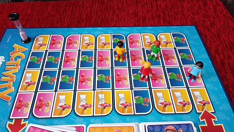 Spiele-Test "Activity Playmobil": Rezension des lustigen Begriffe-Ratespiels ab 7 Jahren