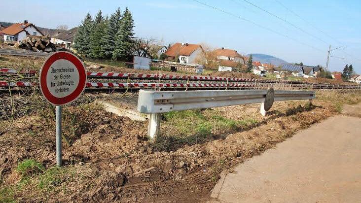 An der Oberbrunner Straße könnte eine zweite Unterführung in Ebensfeld entstehen. Fotos: Tobias Kindermann