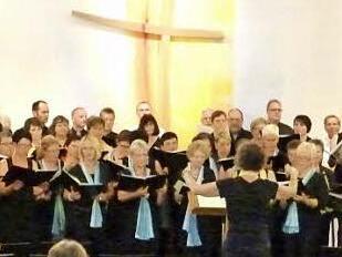 Der Gesangverein Concordia und der Chor "Voices of Light" traten in Worms auf.  Foto: Gerhard Schmidt