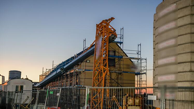 Arbeiter in Erlangen von Kran erschlagen