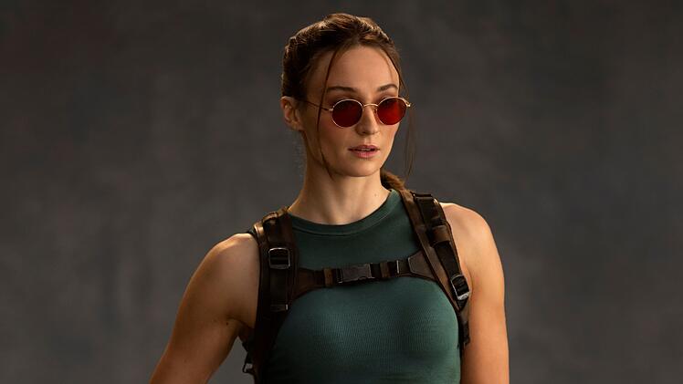 So sieht die n&auml;chste Lara Croft aus: Nach Angelina Jolie und Alicia Vikander spielte Sophie Turner die taffe Arch&auml;ologin, n&auml;mlich in der Amazon-Serie "Tomb Raider".