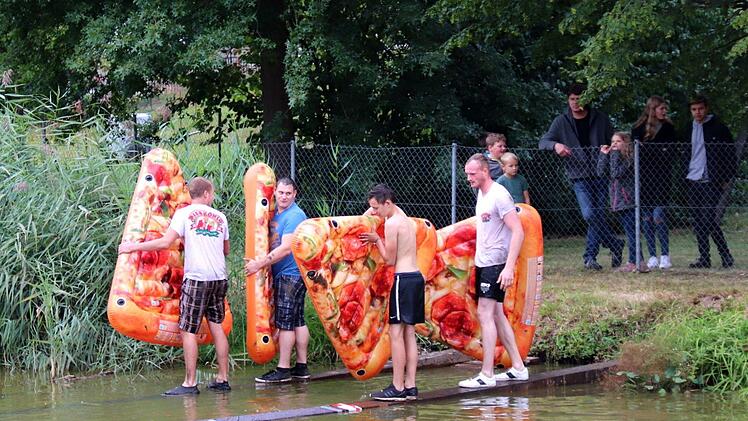 Spannung am Start   Foto: Johanna Blum