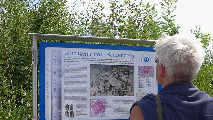 "Steinleute" aus den Haßbergen besuchten das "Granitzentrum Bayerischer Wald" in Hauzenberg, um sich für das geplante Sandsteinmuseum Inspirationen zu holen. foto: Sabine Meißner