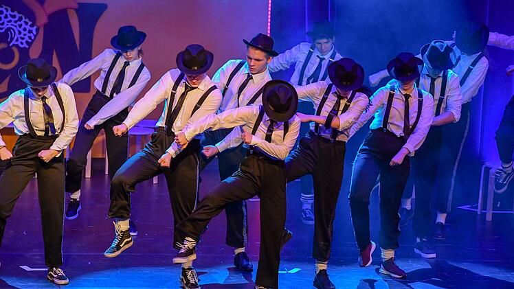 Prunksitzung 2020 der Coburger Narrhalla: das "Move and Dance Center" aus CoburgRonald Rinklef