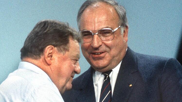 2. Helmut Kohl. Foto: Jörg Schmitt, dpa