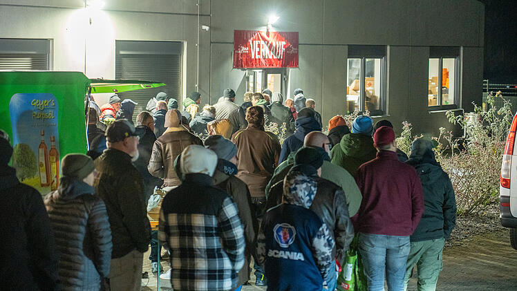 Mega-Ansturm auf B&ouml;ller und Raketen: Verkaufsstart f&uuml;r Silvesterfeuerwerk geht los