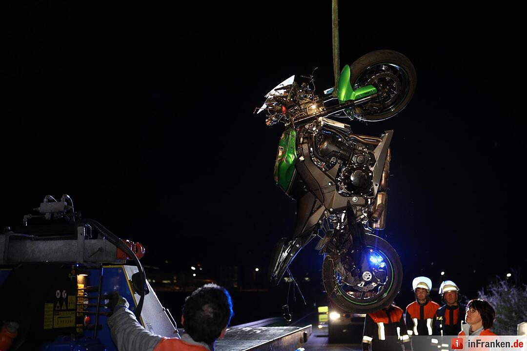 Kreis Roth: 38-Jähriger Motorradfahrer prallt gegen Leitplanke und stirbt