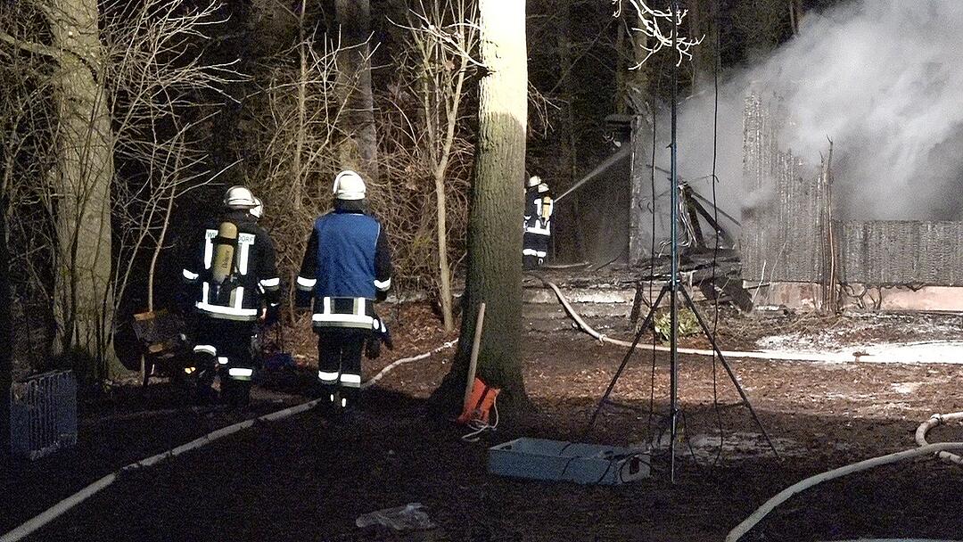 Mittelfranken: Wohnhaus brennt völlig nieder
