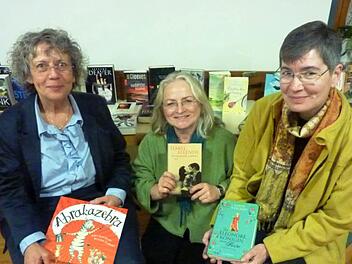 Sie werben für das Lesen (v.l.): Roswitha Dorobek, Charlotte Wahler und Almut Koschel. Foto: privat