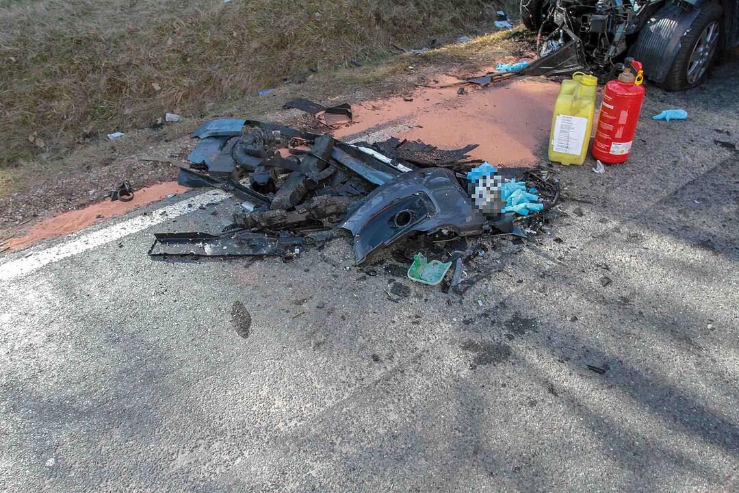 Mittelfranken: Mehrere Verletzte nach Frontalcrash